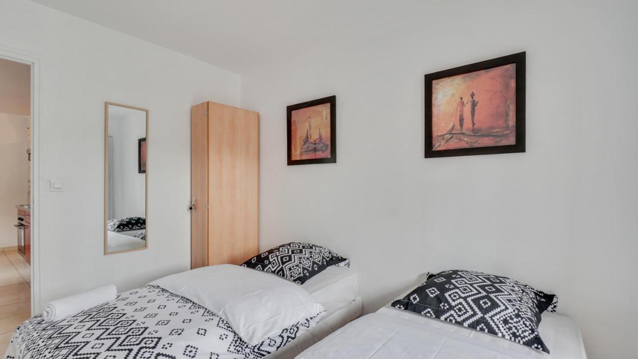 Chic Apart With Parking Near Paris Appartement Aubervilliers Buitenkant foto